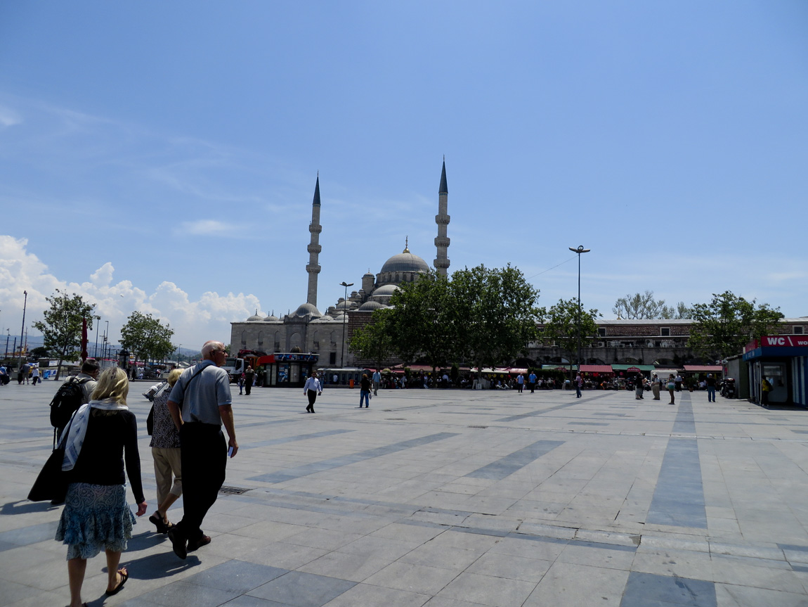 towards the Spice Bazaar