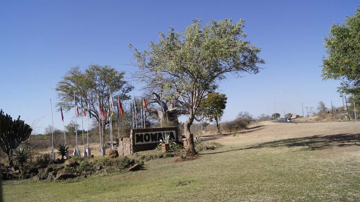 Mowana Safari Lodge driveway Mowana Safari Lodge driveway